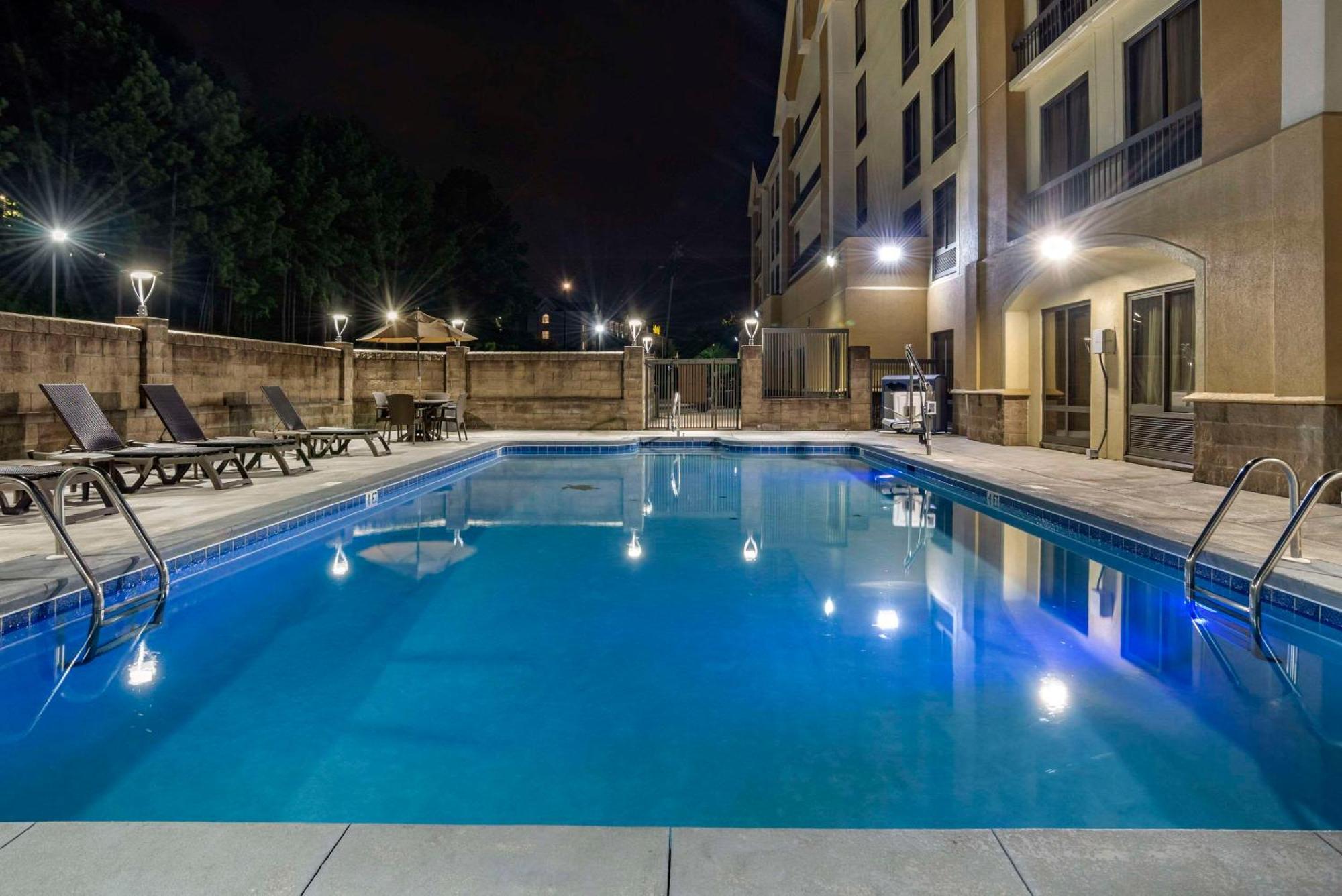 Comfort Inn Birmingham Homewood Exterior photo