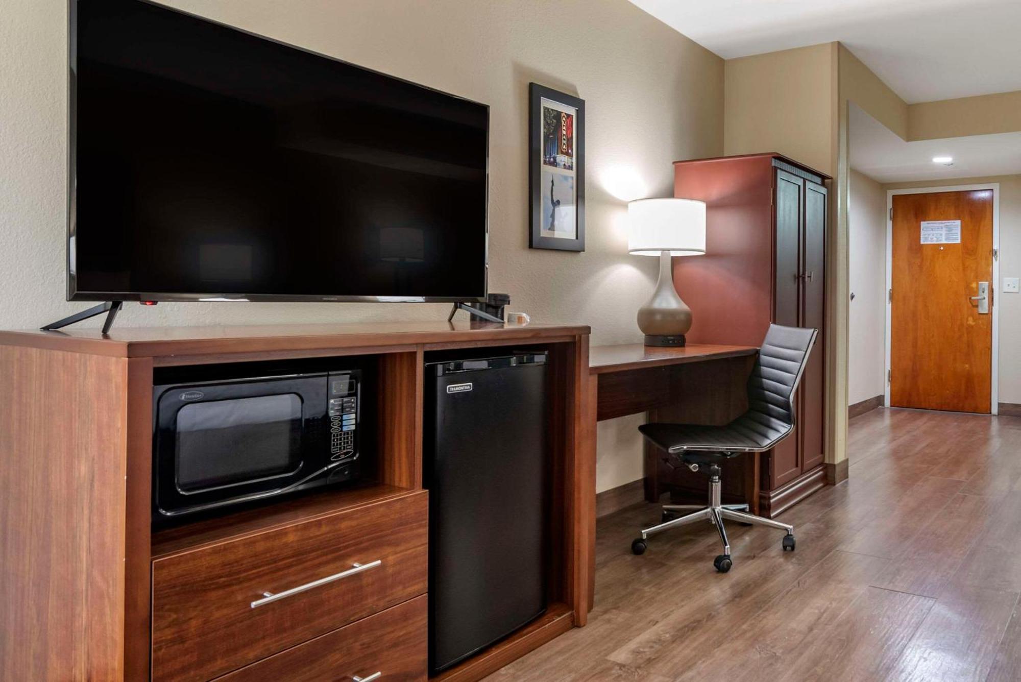 Comfort Inn Birmingham Homewood Exterior photo
